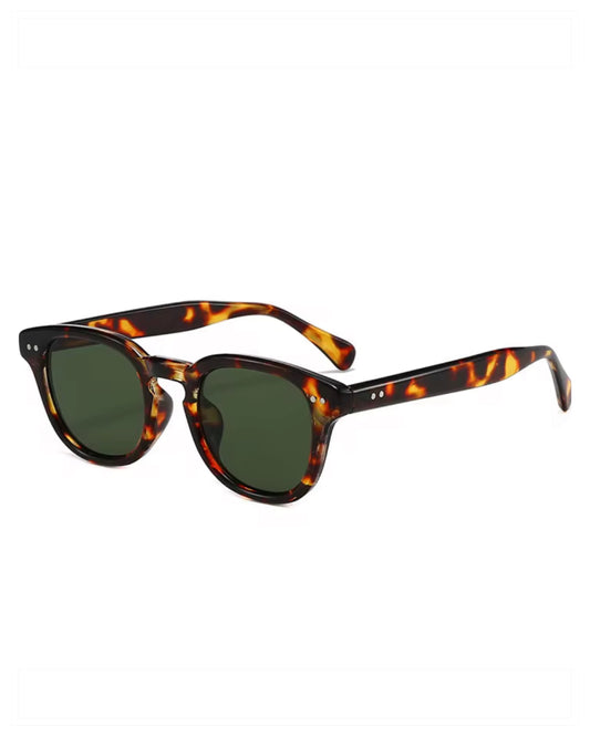 Classic Tortoise with Green Lense Sunglasses